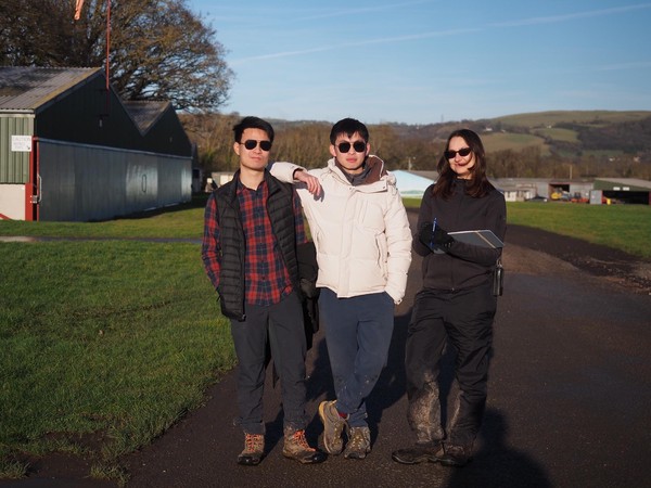 OLYMPUS DIGITAL CAMERA         